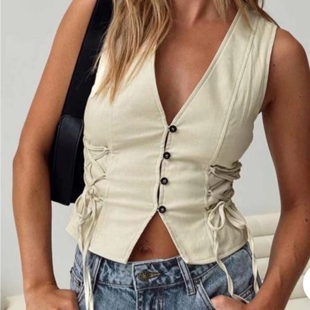 Princess Polly Stacia Vest Cream Top sz 4